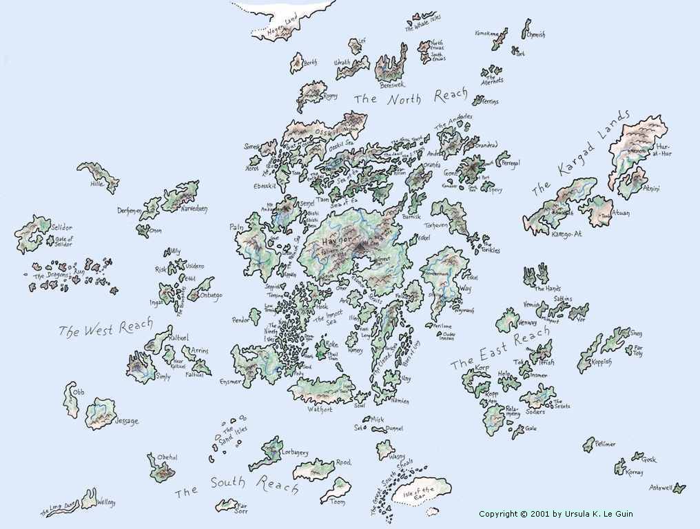 勒古恩绘制的地海地图,浅蓝色海洋围绕中央密集群岛,东西南北另有散落岛屿